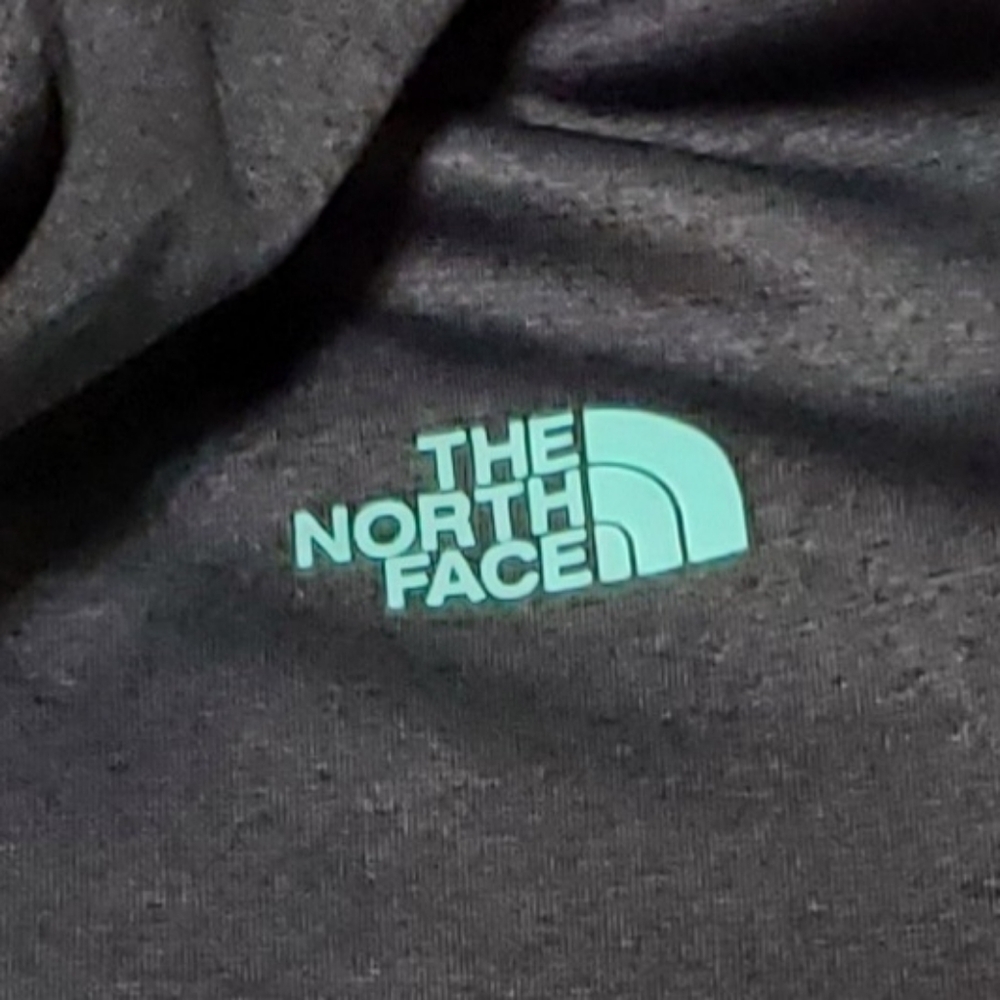 Pull over hoodie. Women's North Face. - Picture 6 of 6